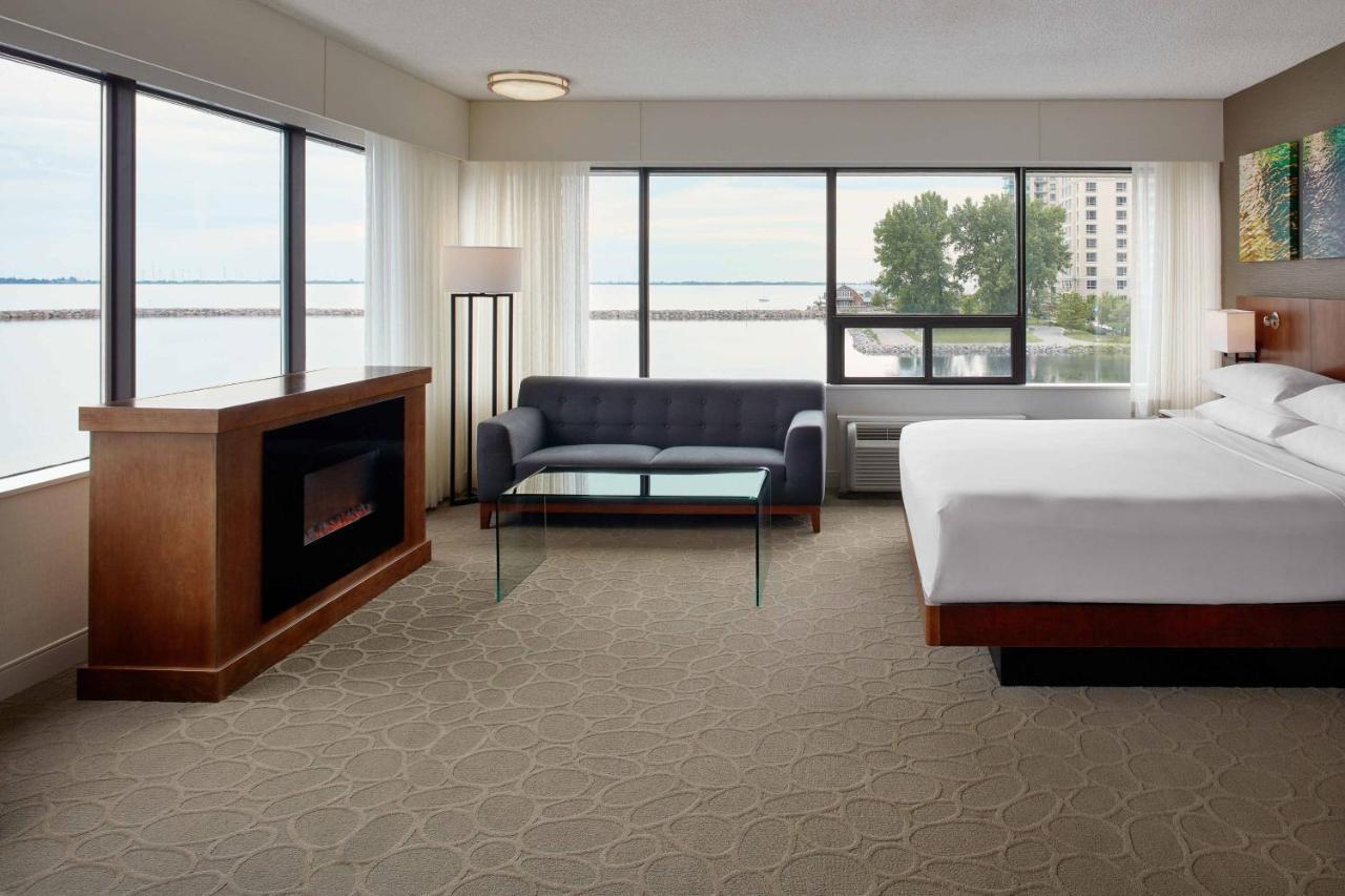 Delta Hotels by Marriott Kingston Waterfront Exteriör bild